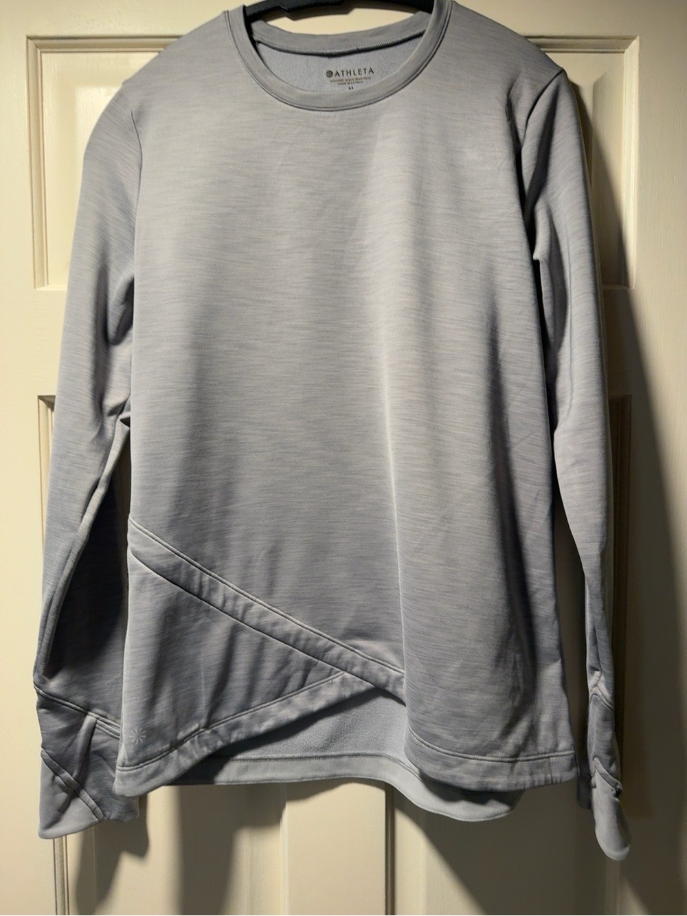 Athleta Women’s Medium Gray Long Sleeve Performance Pullover Thumbholes